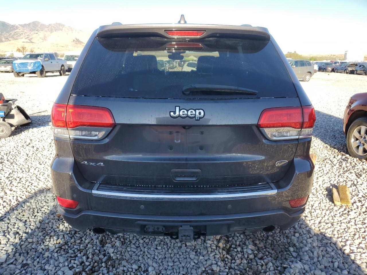 2018 Jeep Grand Cherokee Overland VIN: 1C4RJFCG0JC440431 Lot: 68701375