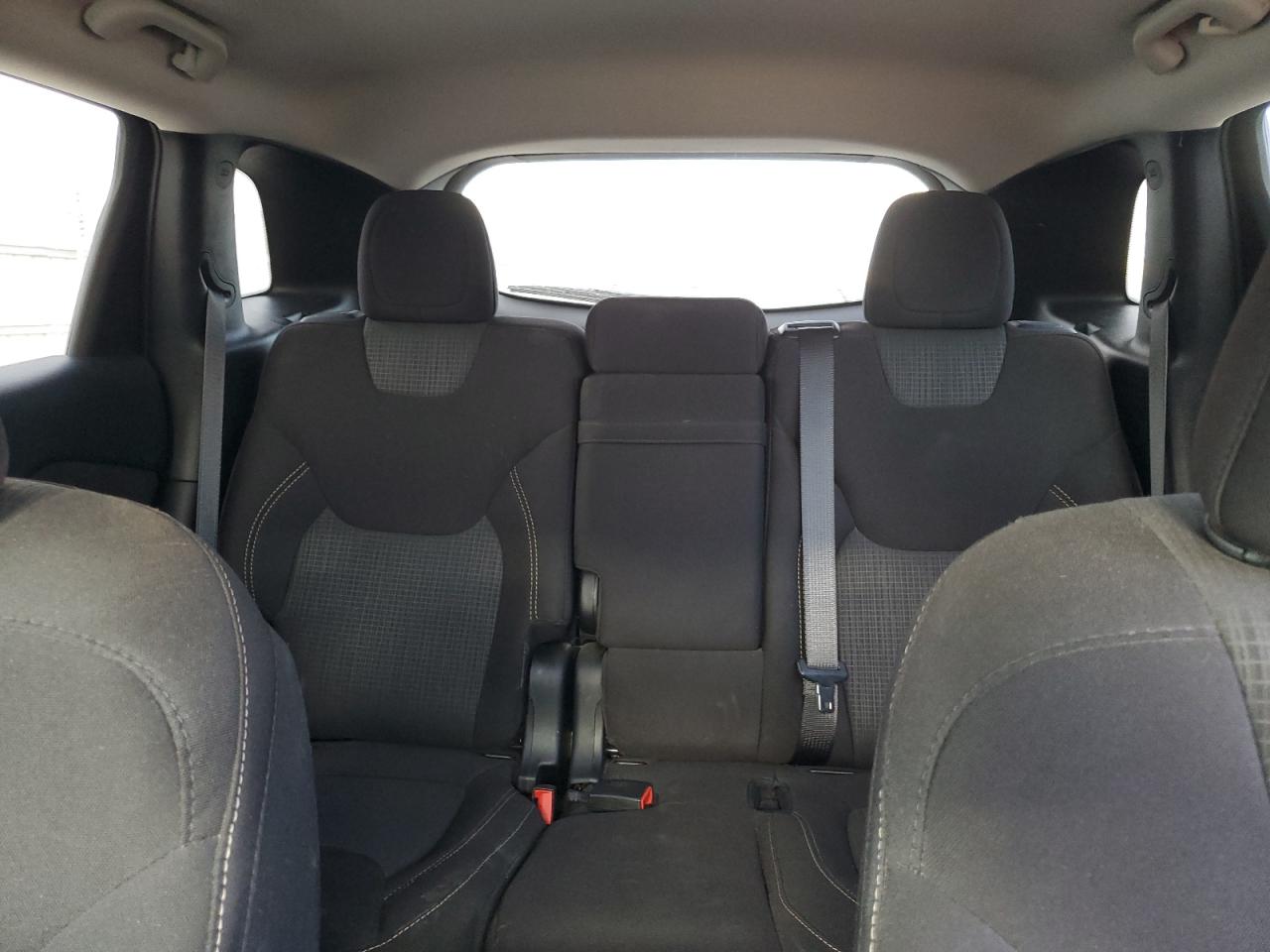 2016 Jeep Cherokee Latitude VIN: 1C4PJMCB3GW141846 Lot: 70047365