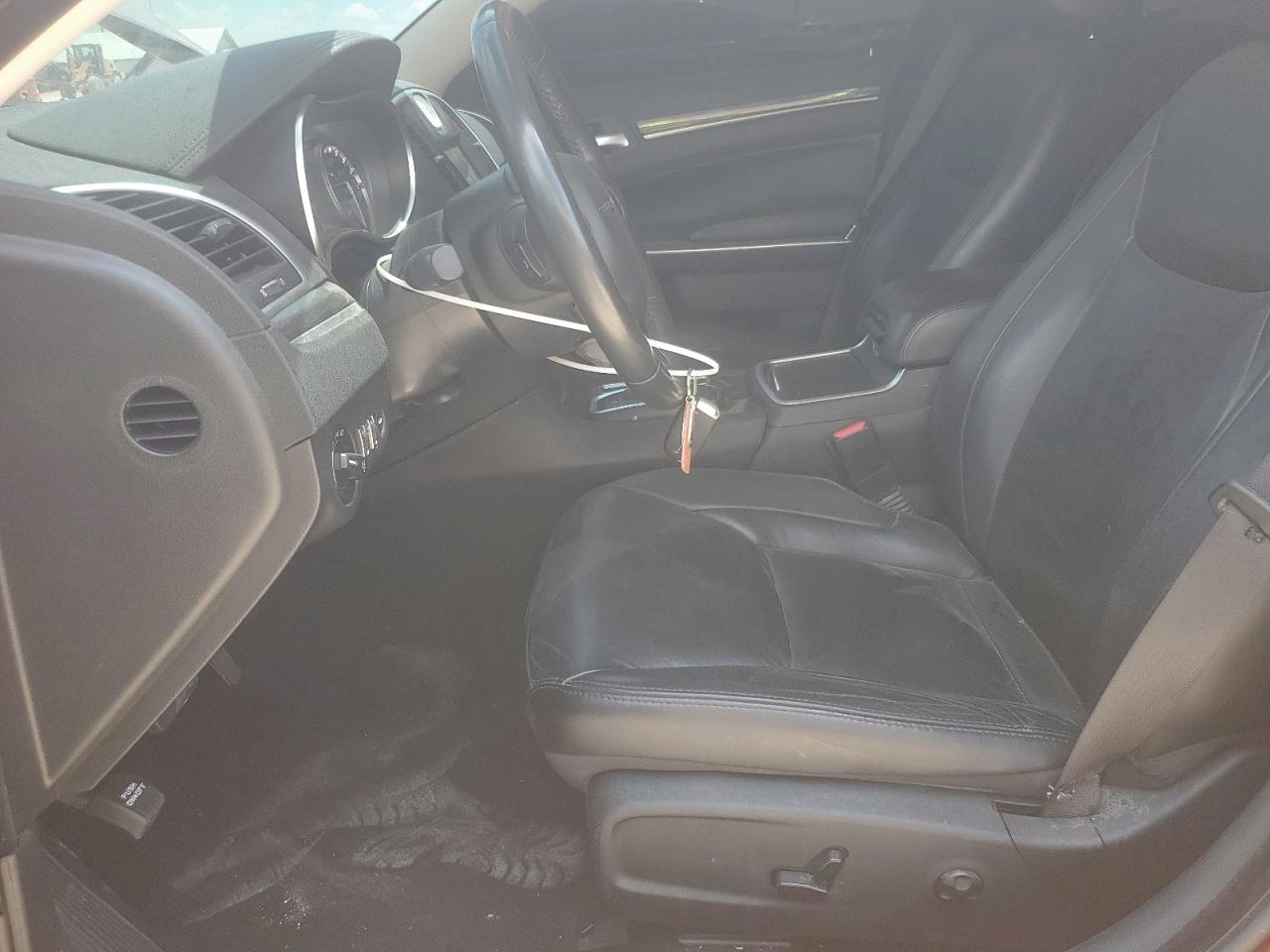 2020 Chrysler 300 Touring VIN: 2C3CCAAG7LH229964 Lot: 67230685