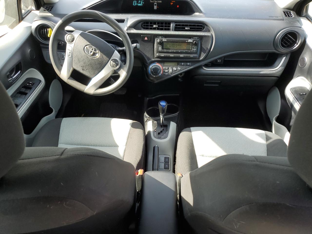 JTDKDTB36E1573654 2014 Toyota Prius C