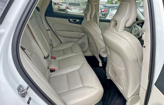  VOLVO XC60 2019 White