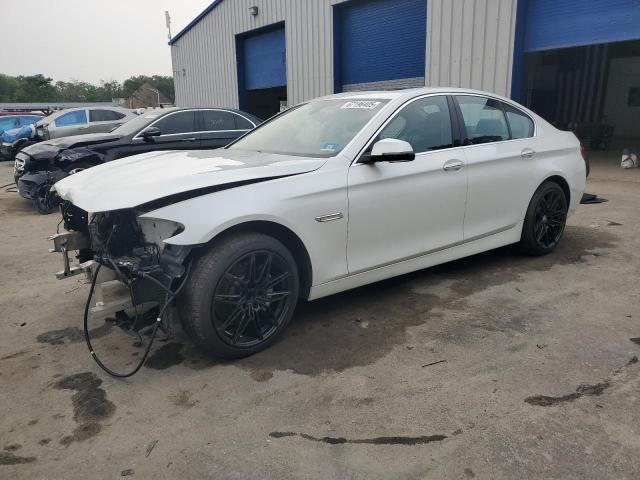  BMW 5 SERIES 2016 Белы