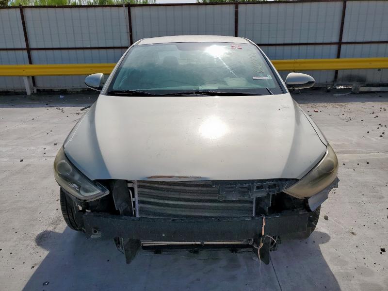 Sedans HYUNDAI ELANTRA 2017 Cream