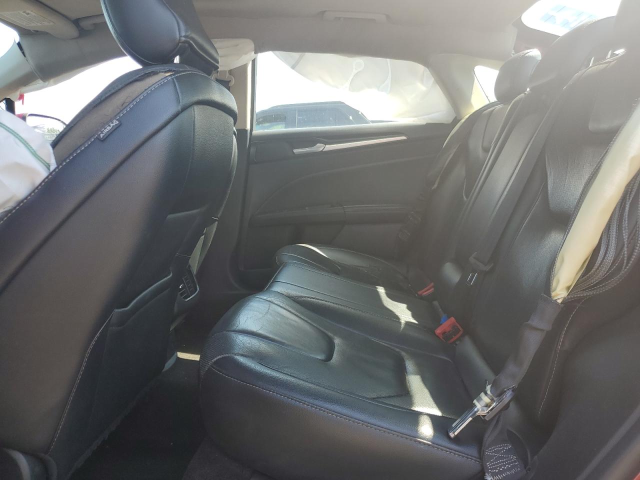 2019 Ford Fusion Titanium VIN: 3FA6P0RU2KR211768 Lot: 69218405