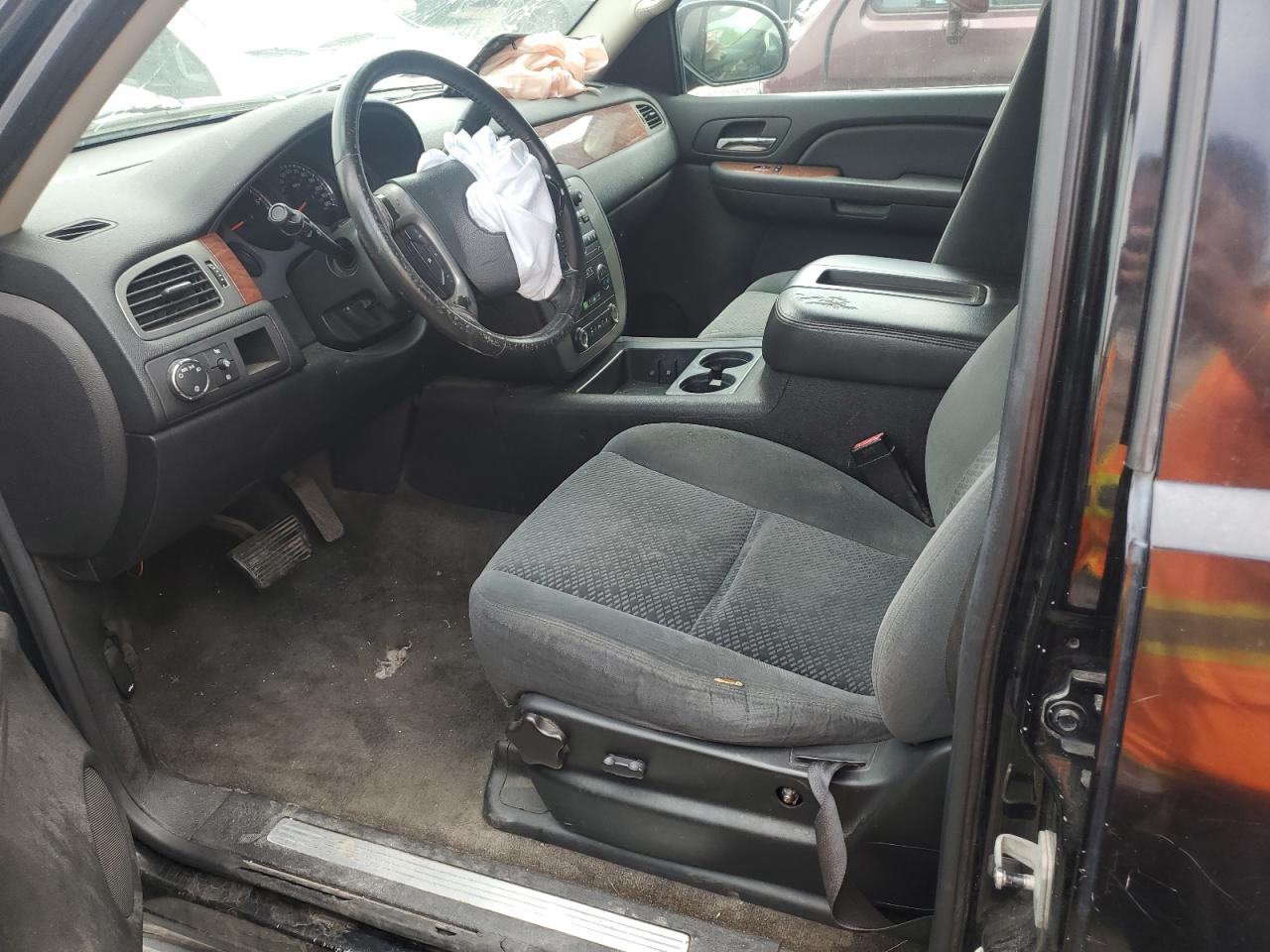 2008 GMC Yukon VIN: 1GKFC13068R152735 Lot: 70602245