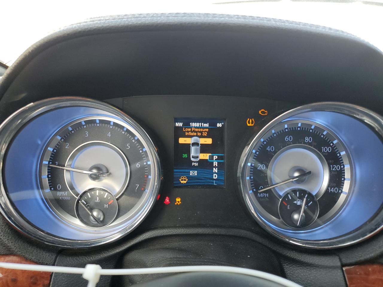 2014 Chrysler 300 VIN: 2C3CCARGXEH260357 Lot: 69888735