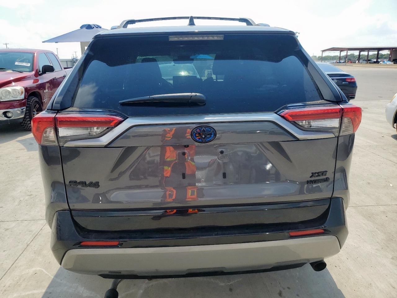 2024 Toyota Rav4 Xse VIN: 4T3E6RFV9RU170989 Lot: 69678315
