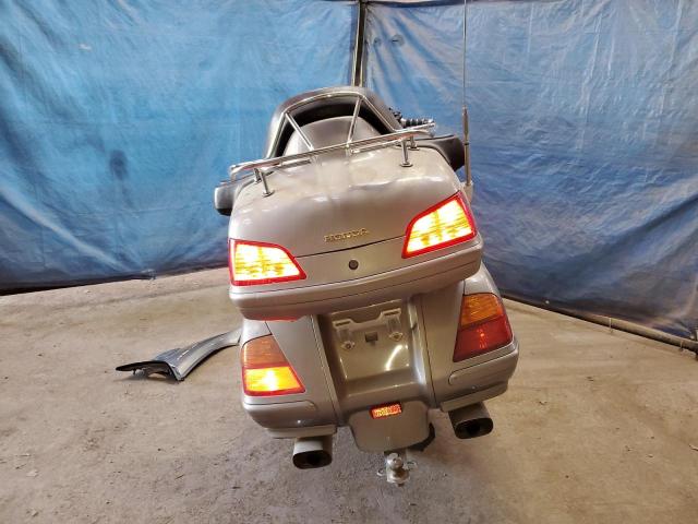 2002 HONDA GL1800   
