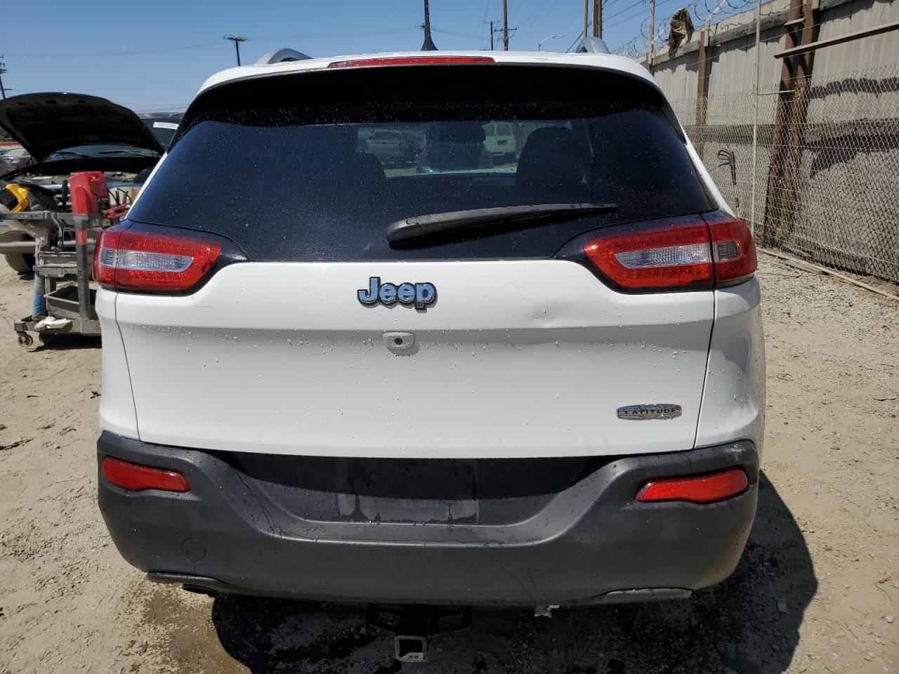 2018 Jeep Cherokee Latitude Plus VIN: 1C4PJLLB0JD584517 Lot: 70988685