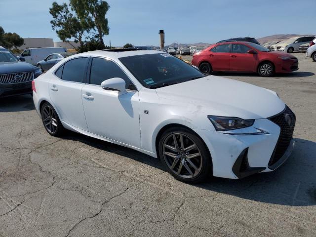  LEXUS IS 2018 Белы