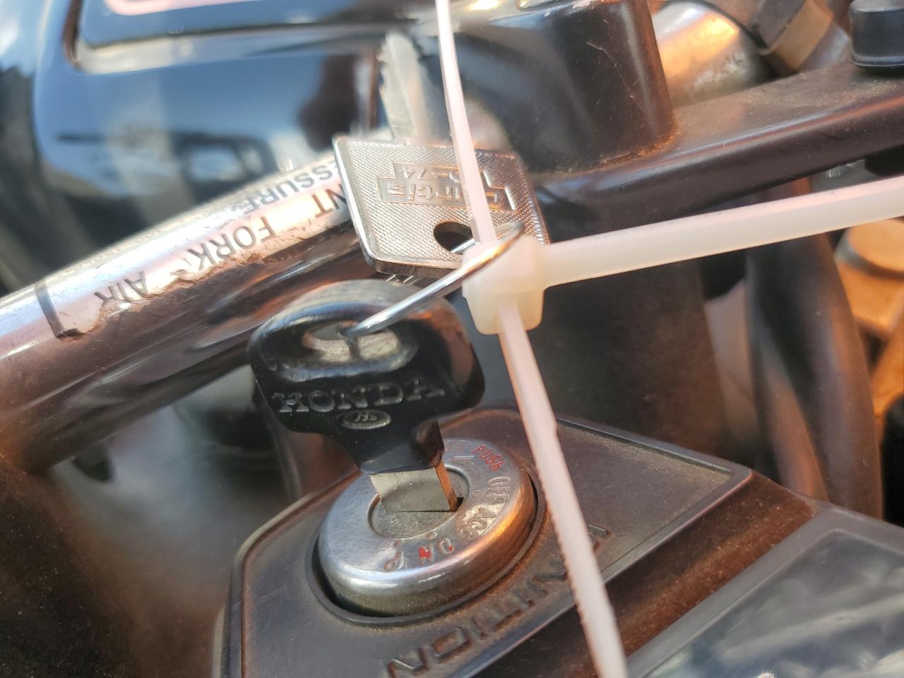 1982 Honda Gl1100 I VIN: 1HFSC0211CA202520 Lot: 68730645