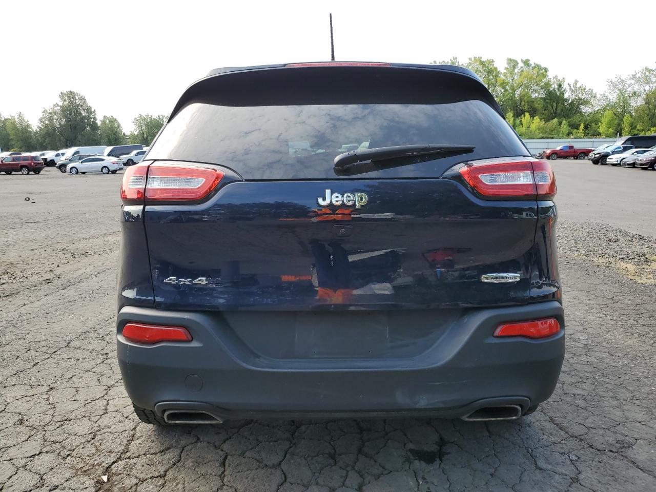 2016 Jeep Cherokee Latitude VIN: 1C4PJMCS5GW263236 Lot: 70124145