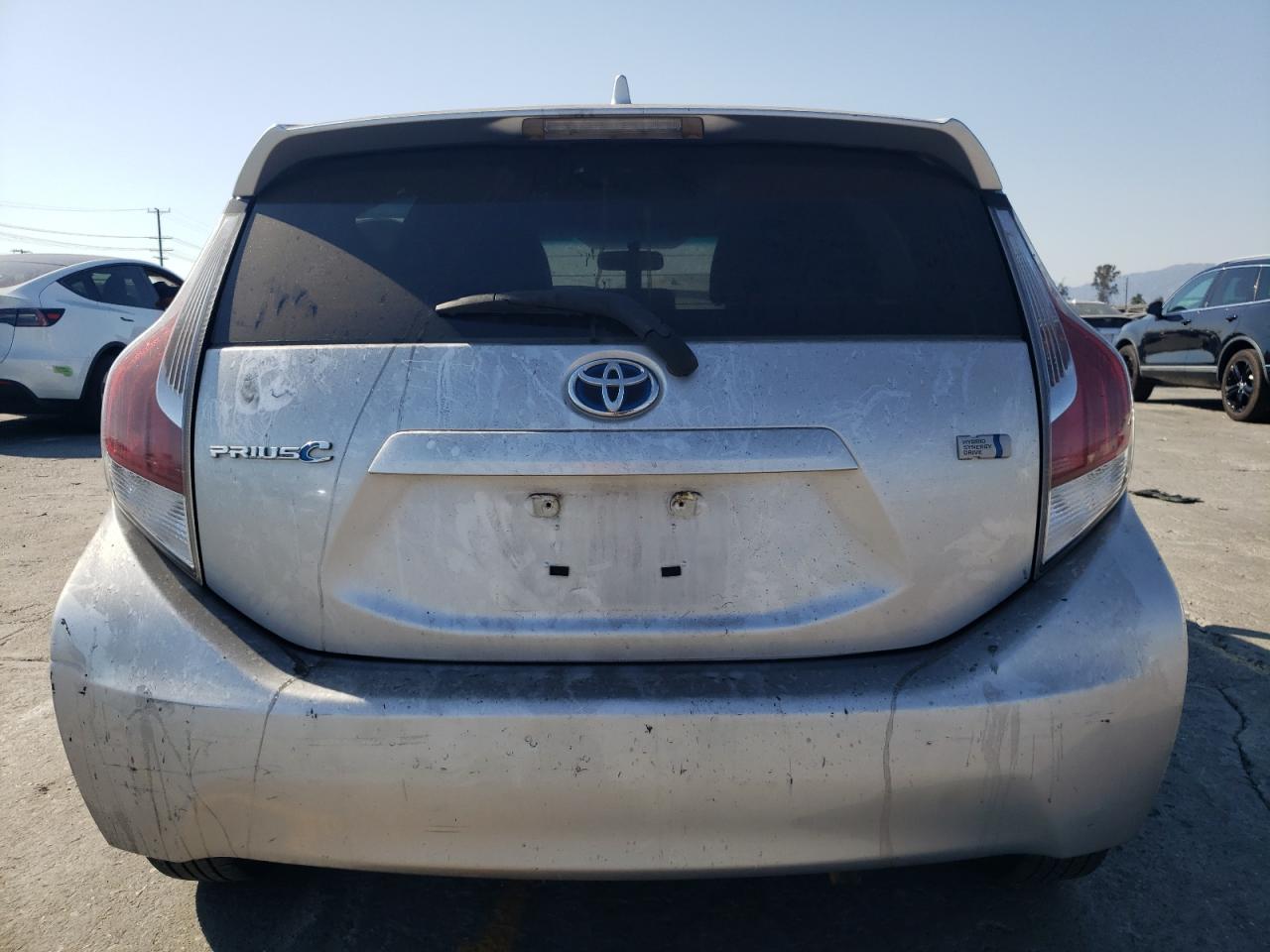 2015 Toyota Prius C VIN: JTDKDTB33F1585441 Lot: 71129825