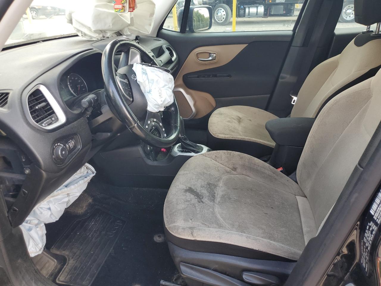 2015 Jeep Renegade Latitude VIN: ZACCJBBT9FPB33842 Lot: 68658125