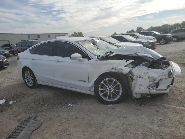  FORD FUSION 2019 Белы