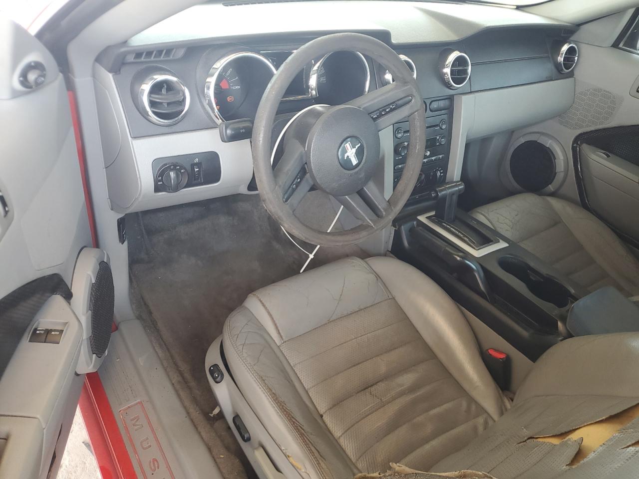 2006 Ford Mustang Gt VIN: 1ZVHT82H765260481 Lot: 70352005