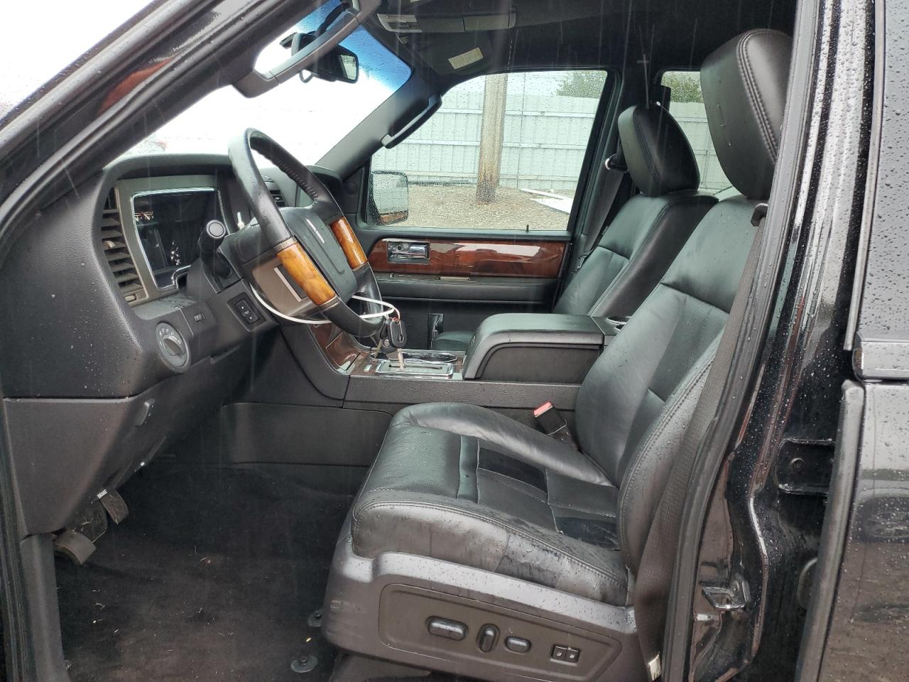 2011 Lincoln Navigator VIN: 5LMJJ2H50BEJ05553 Lot: 69976175