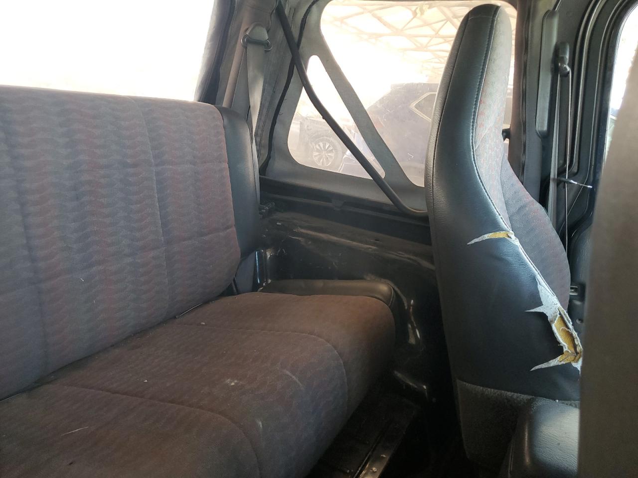 2000 Jeep Wrangler / Tj Se VIN: 1J4FA29P0YP738655 Lot: 71166285