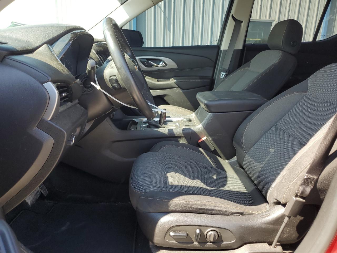 2018 Chevrolet Traverse Lt VIN: 1GNERGKW2JJ105812 Lot: 68748905