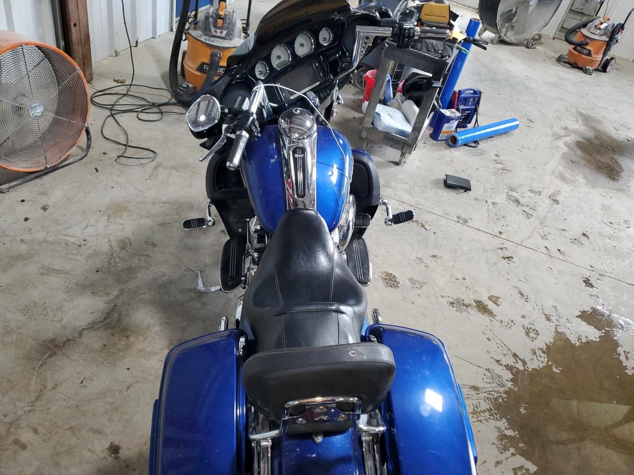 2017 Harley-Davidson Flhxs Street Glide Special VIN: 1HD1KRC1XHB646359 Lot: 70146685
