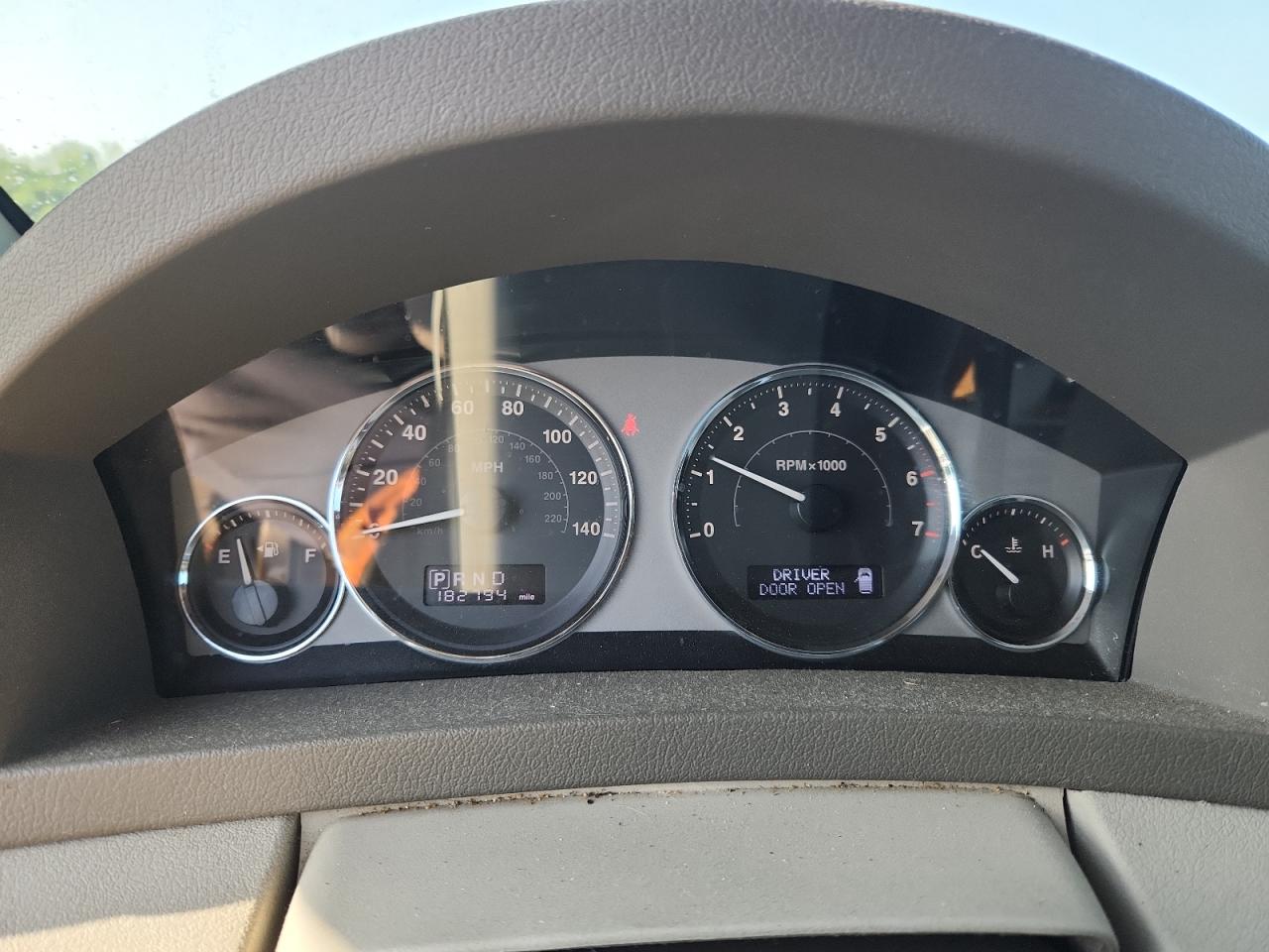 1J8HR58NX8C228581 2008 Jeep Grand Cherokee Limited