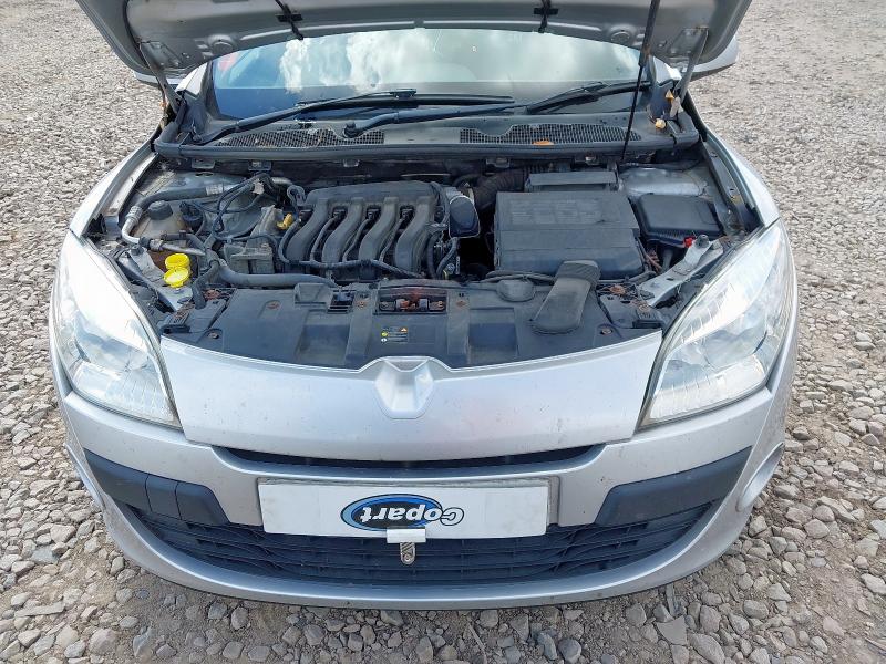 2011 RENAULT MEGANE BIZU
