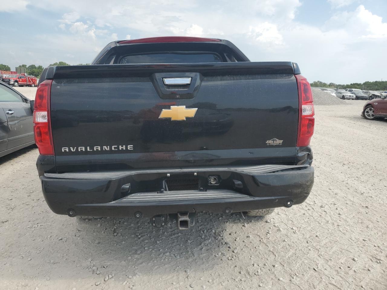 2013 Chevrolet Avalanche Lt VIN: 3GNTKFE74DG132896 Lot: 68945275