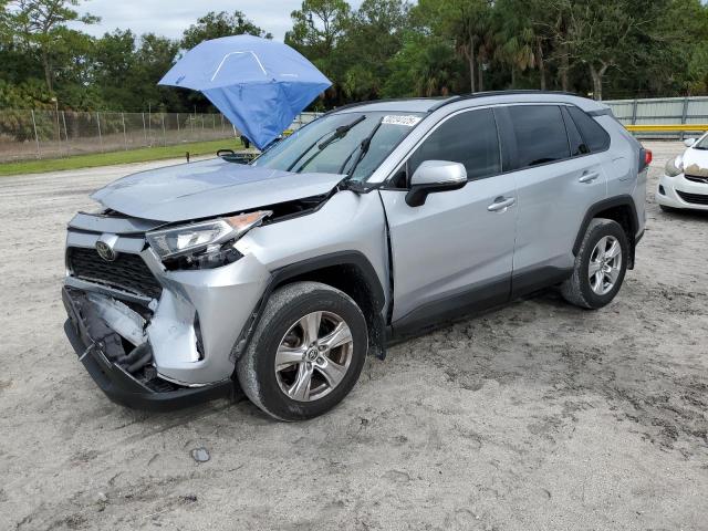 TOYOTA RAV4 XLE 2021