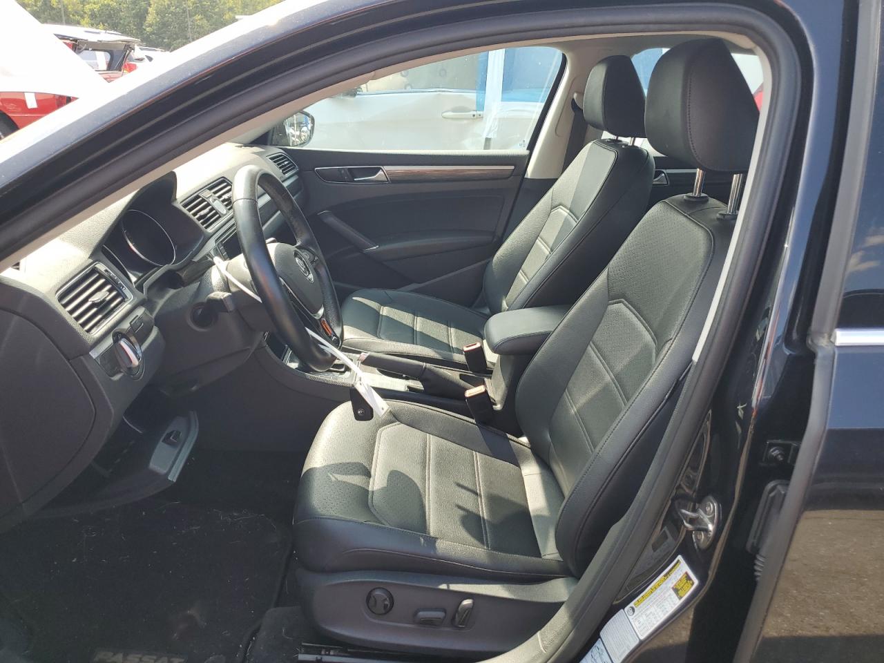 2017 Volkswagen Passat Se VIN: 1VWGT7A35HC061472 Lot: 68166785