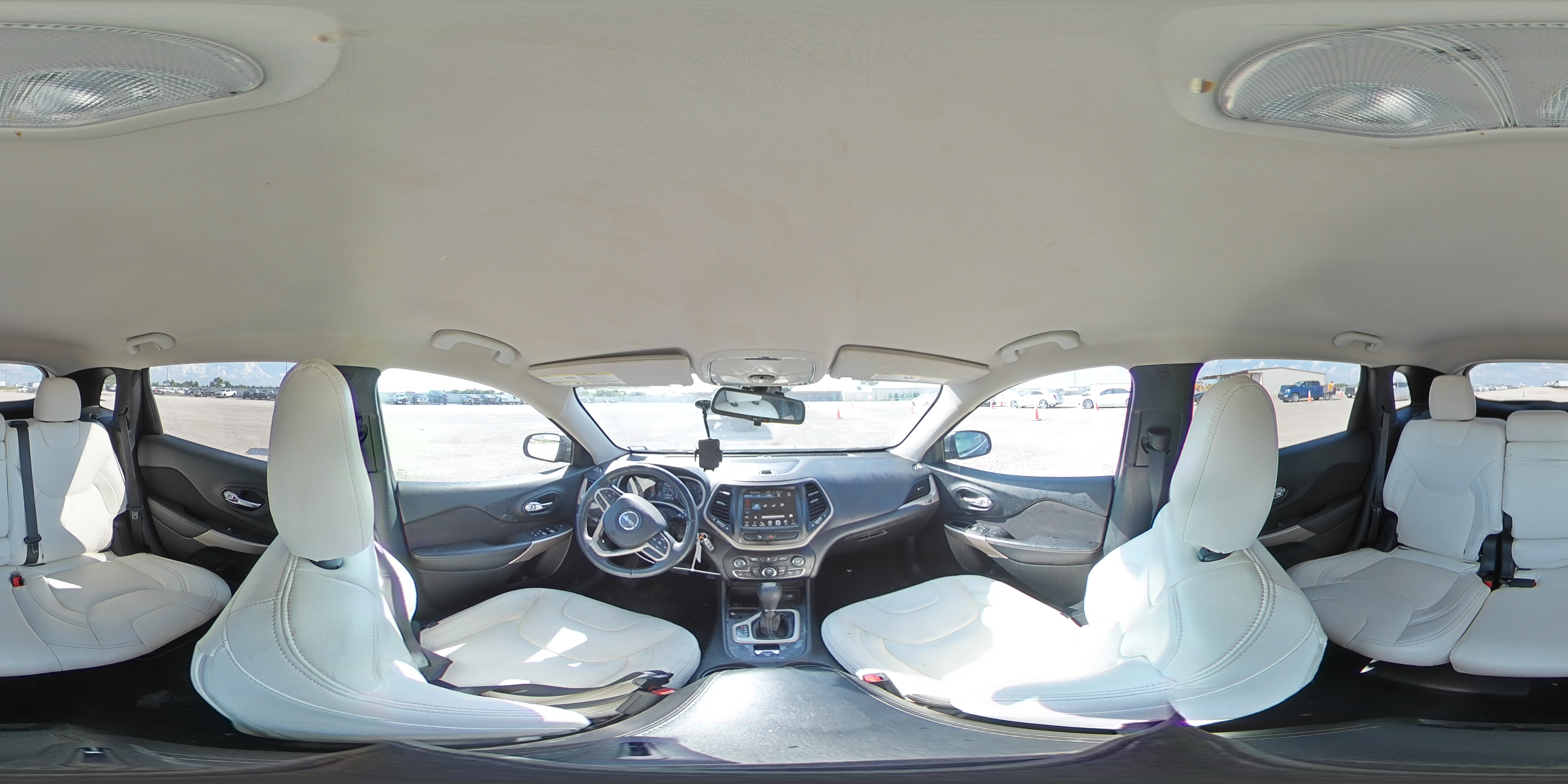 2017 Jeep Cherokee Latitude VIN: 1C4PJLCB9HW586927 Lot: 67122005