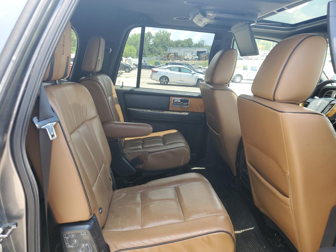 2014 Lincoln Navigator L VIN: 5LMJJ3J52EEL00638 Lot: 67398005