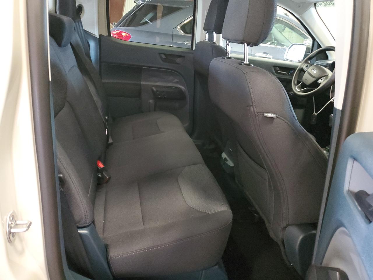 2025 Ford Maverick Xl VIN: 3FTTW8A38SRA45595 Lot: 70298245