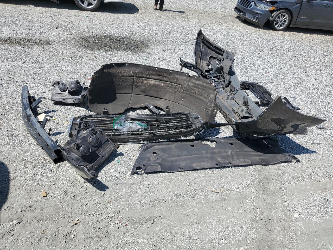 2017 GMC Yukon Xl K1500 Slt VIN: 1GKS2GKC2HR129176 Lot: 69362055