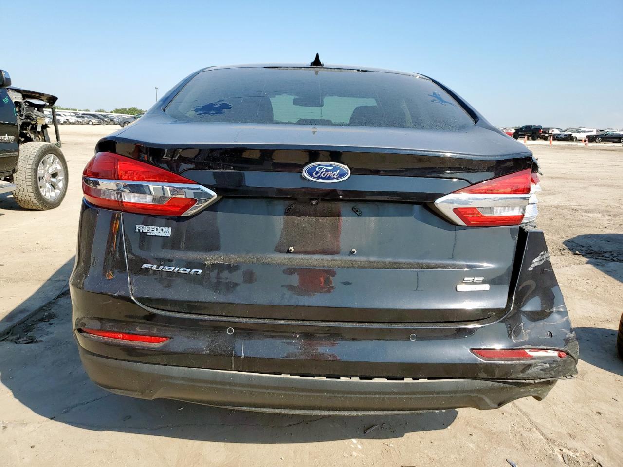 2019 Ford Fusion Se VIN: 3FA6P0HD8KR132817 Lot: 70055805