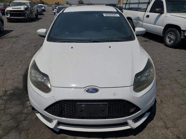 Hatchbacks FORD FOCUS 2014 Biały