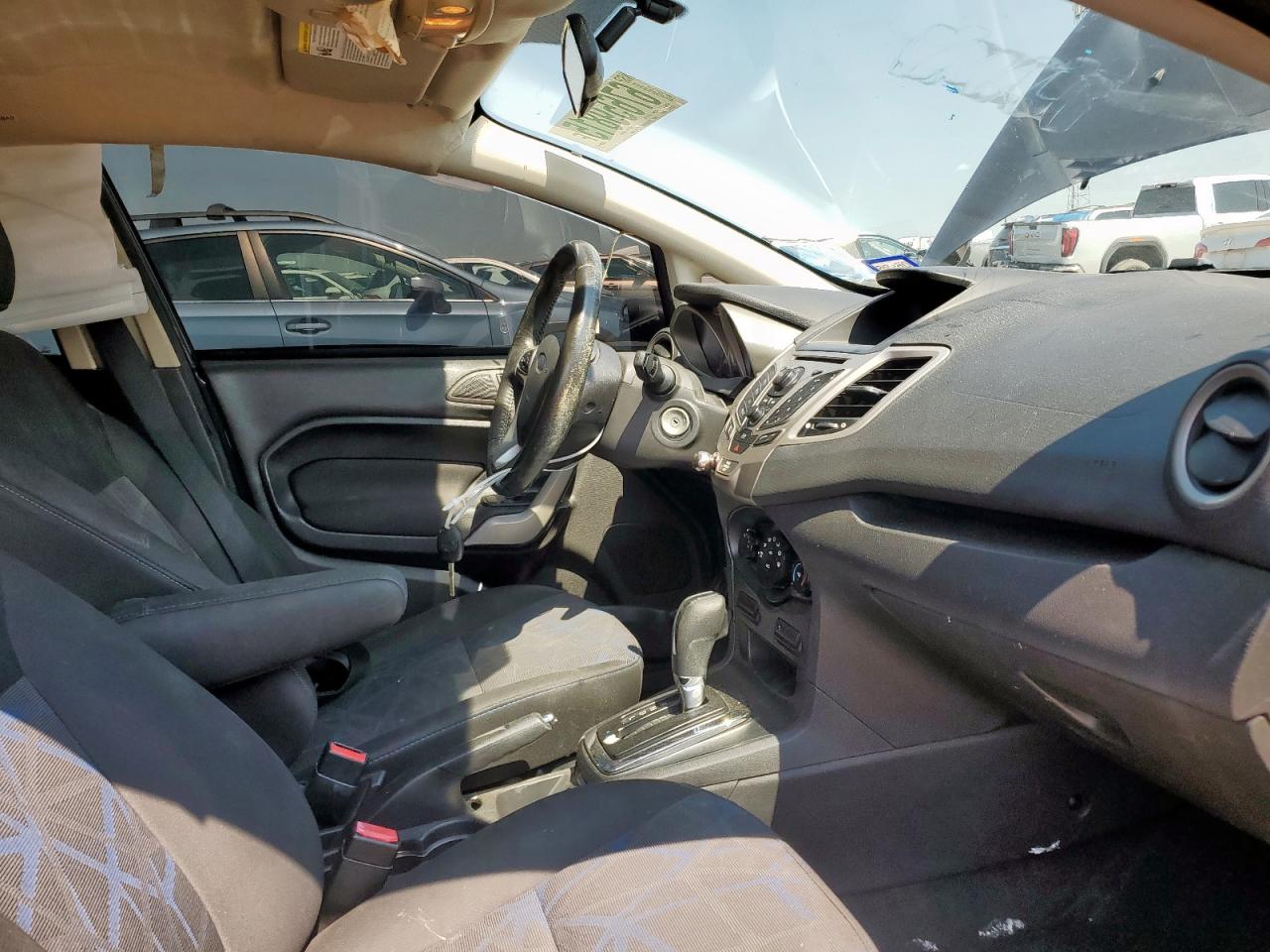 3FADP4EJ0DM132318 2013 Ford Fiesta Se