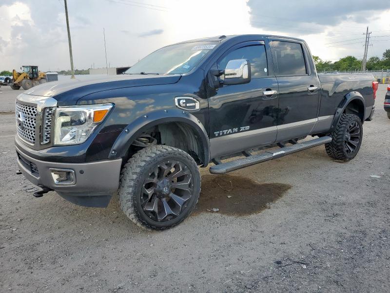  NISSAN TITAN 2018 Black