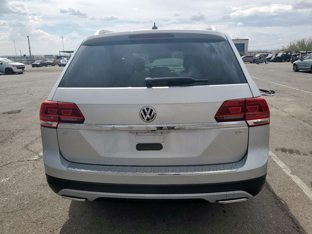 2018 Volkswagen Atlas Se VIN: 1V2DR2CA4JC514973 Lot: 69488005