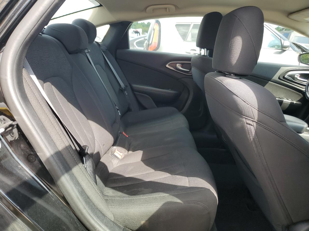 2016 Chrysler 200 Limited VIN: 1C3CCCAB5GN160270 Lot: 69949715