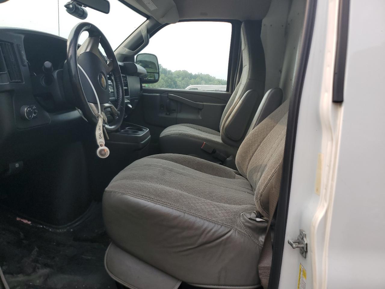 2019 Chevrolet Express G2500 VIN: 1GCWGAFP2K1183303 Lot: 67232665