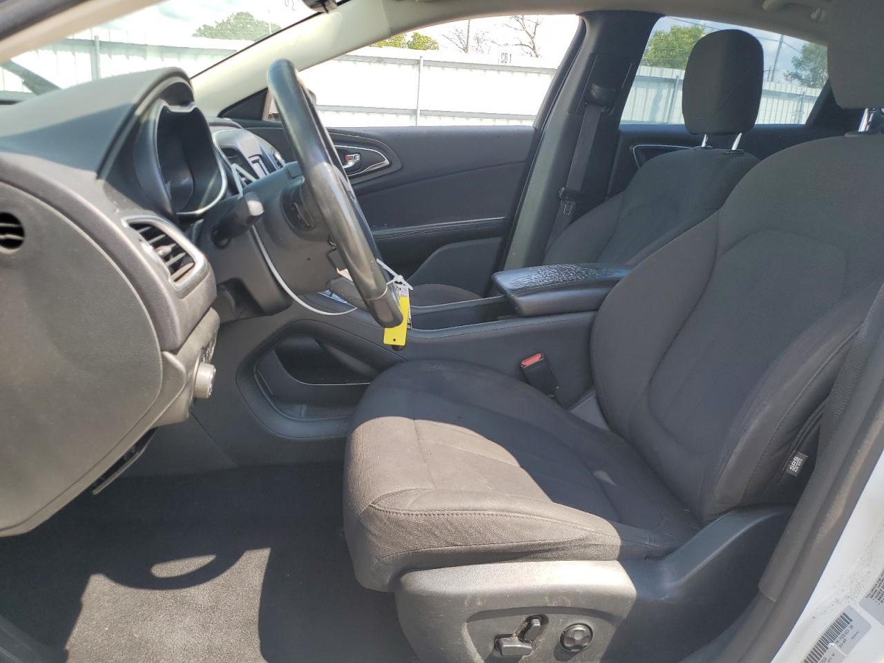 2015 Chrysler 200 Limited VIN: 1C3CCCAB5FN629260 Lot: 67764625