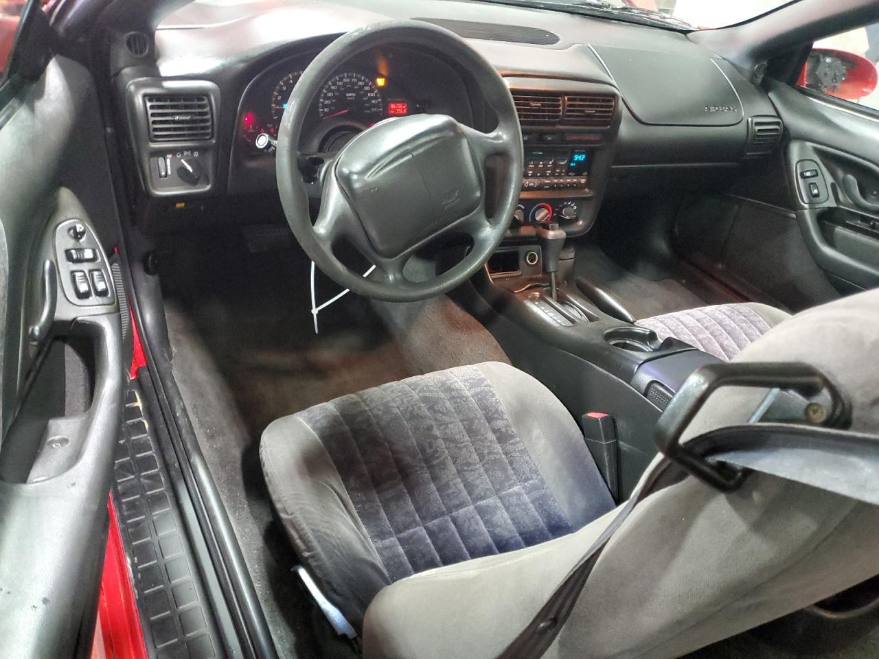 2000 Chevrolet Camaro VIN: 2G1FP22K8Y2111575 Lot: 68168135