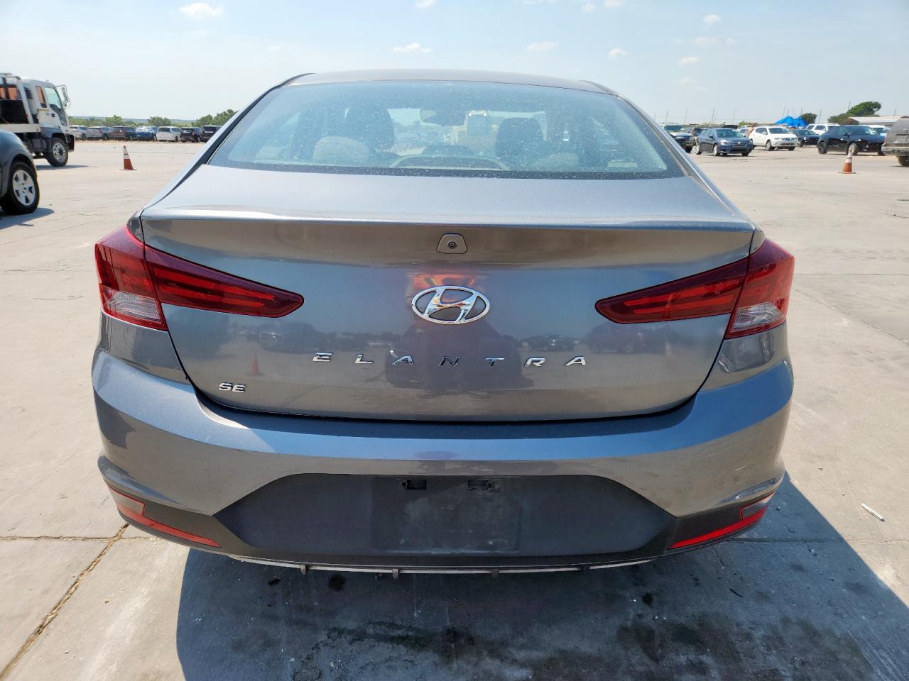2019 Hyundai Elantra Se VIN: 5NPD74LF4KH492915 Lot: 69780585