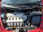2010 VOLKSWAGEN NEW BEETLE    à vendre chez Copart AB - CALGARY