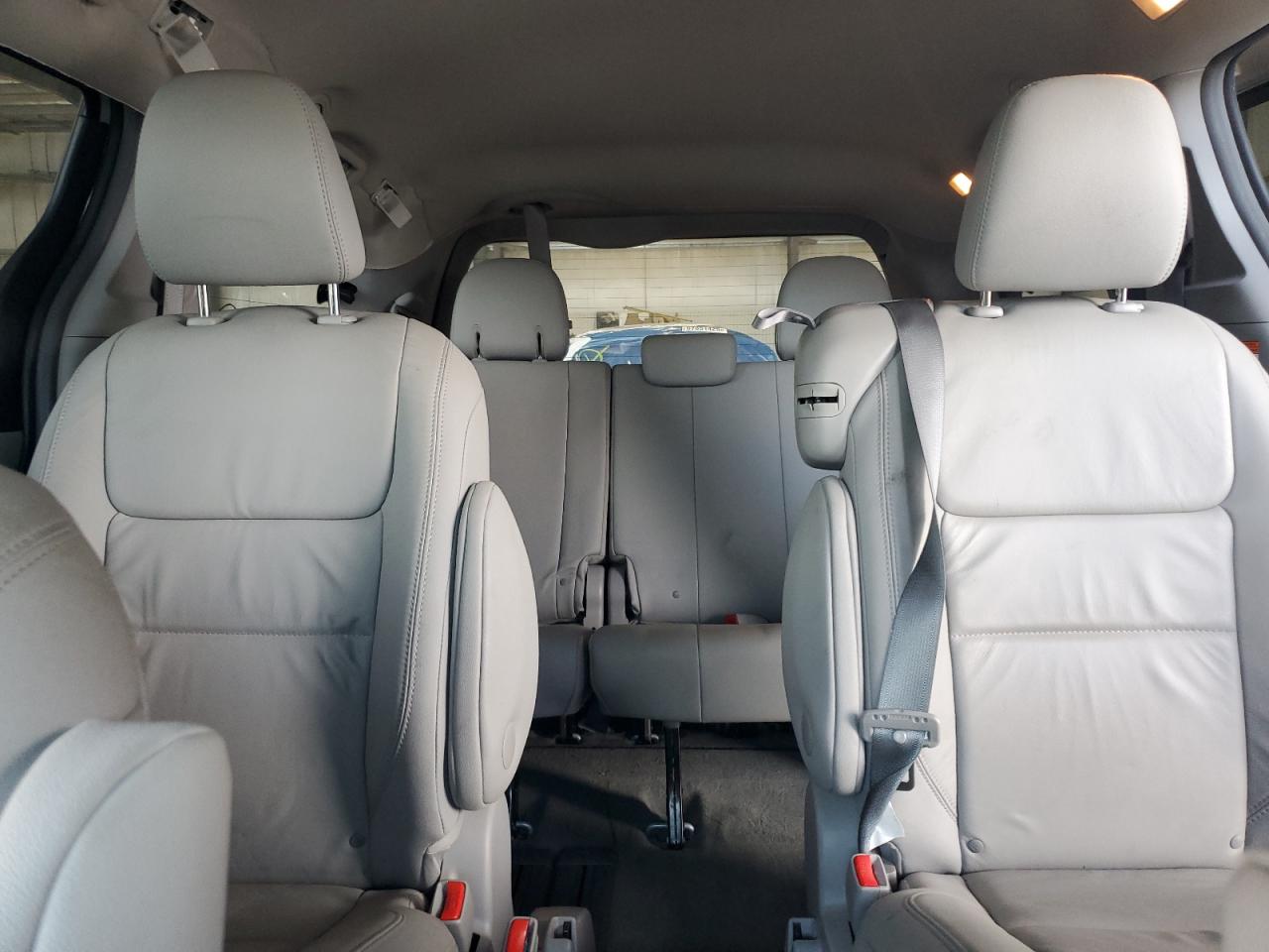 2017 Toyota Sienna Xle VIN: 5TDYZ3DC5HS853615 Lot: 68695805