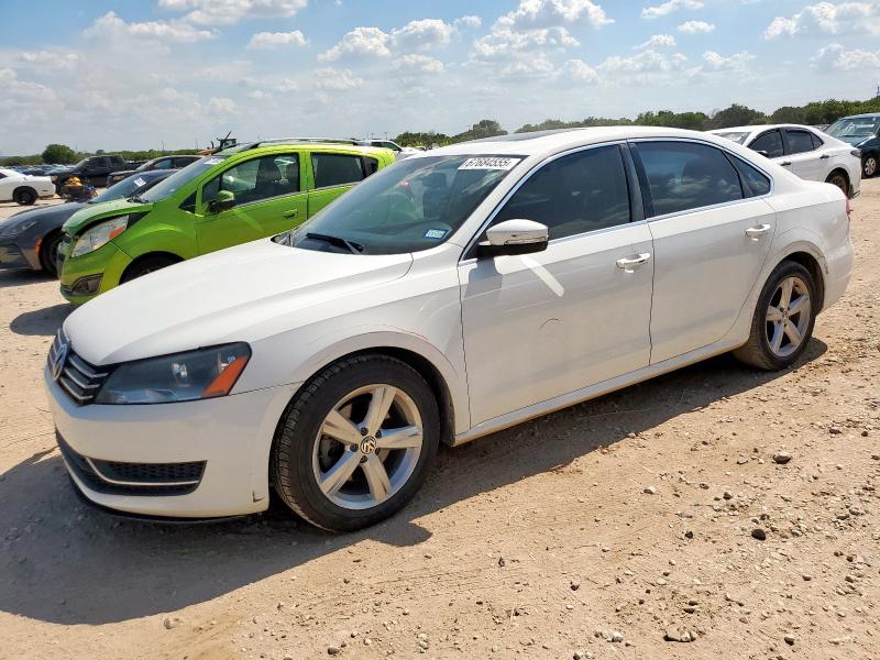  VOLKSWAGEN PASSAT 2013 Biały