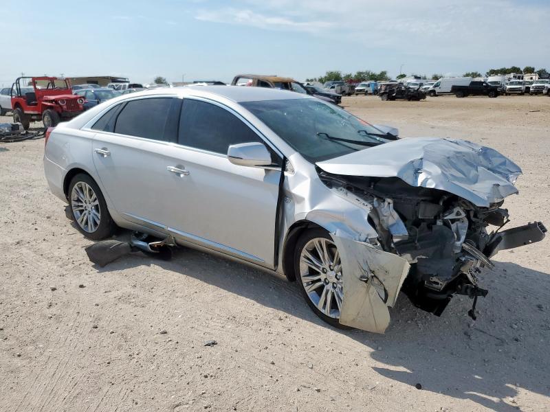  CADILLAC XTS 2019 Серебристый