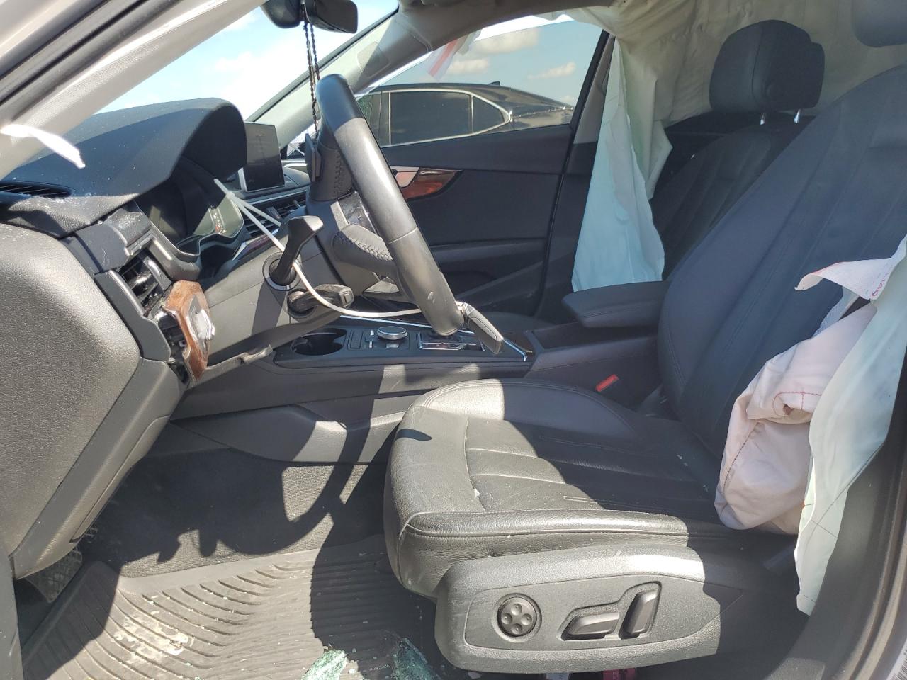 2017 Audi A4 Premium Plus VIN: WAUENAF43HN036509 Lot: 69381515