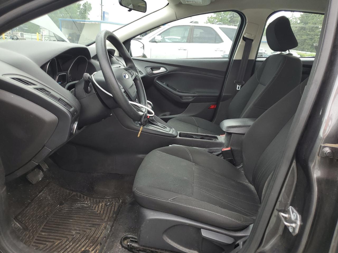 2016 Ford Focus Se VIN: 1FADP3F29GL327907 Lot: 68270735