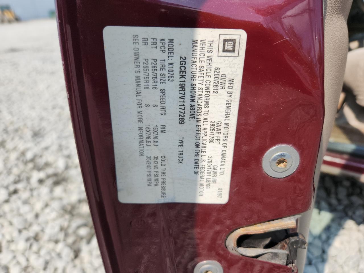 1997 Chevrolet Gmt-400 K1500 VIN: 2GCEK19R7V1177289 Lot: 67741885